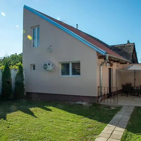 Apartment Kacara *