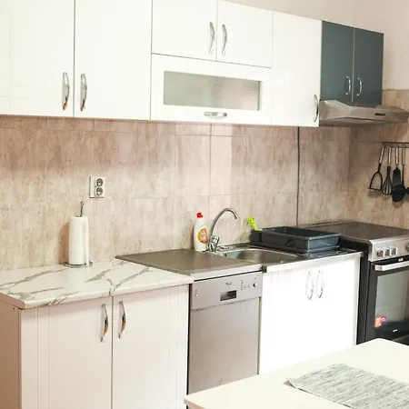 Kacara Apartman *